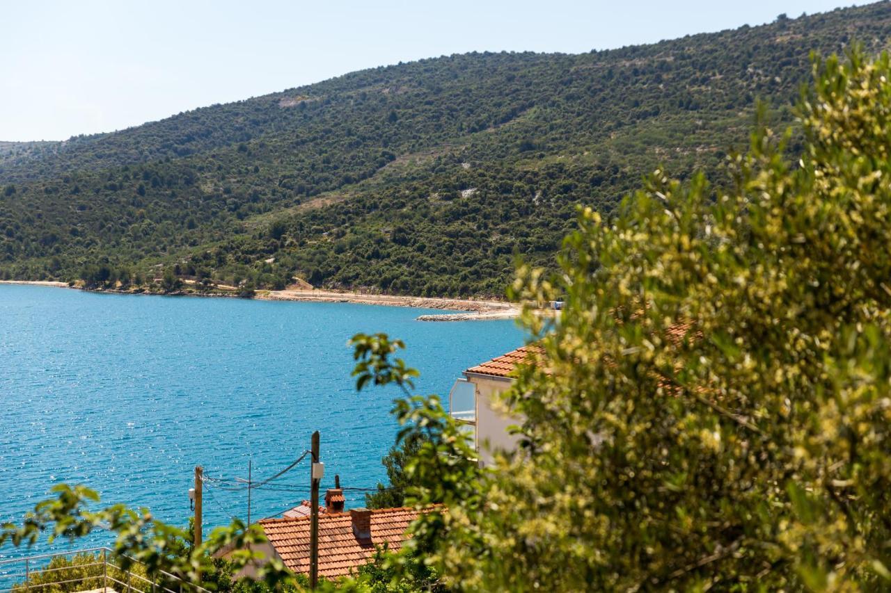 Villa Lovric Marina Εξωτερικό φωτογραφία