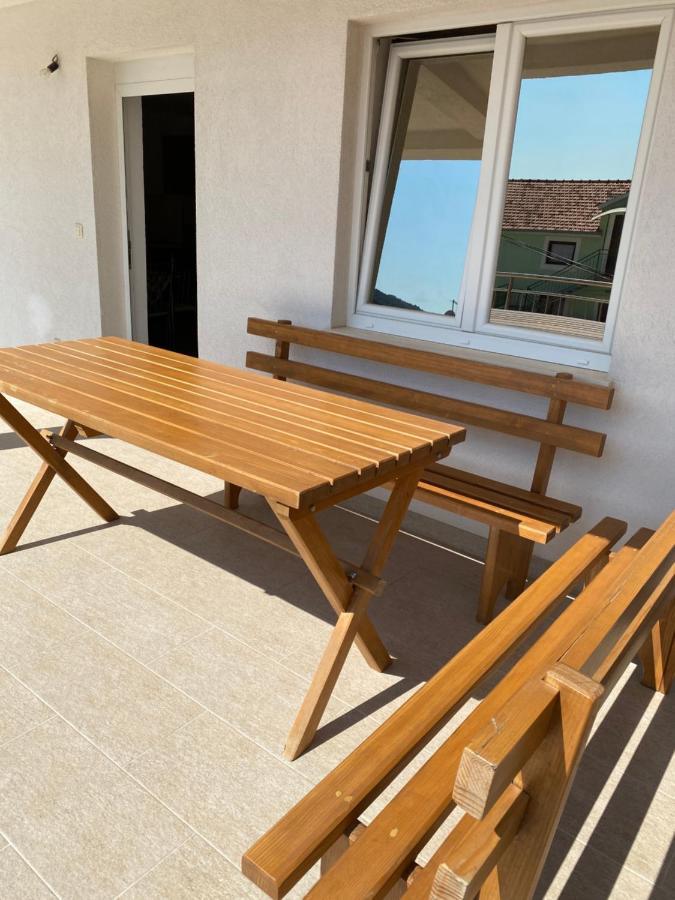 Villa Lovric Marina Εξωτερικό φωτογραφία
