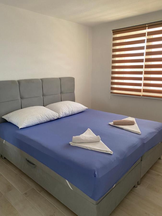 Villa Lovric Marina Εξωτερικό φωτογραφία